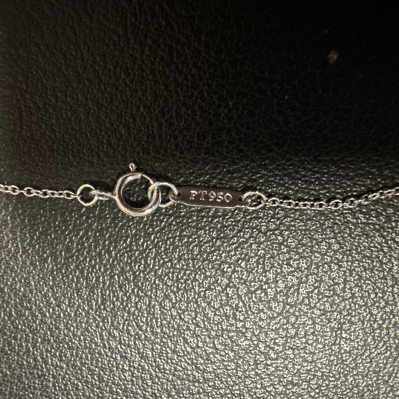 Tiffany Lynn pendant necklace in Platinum & Diamond. Sold private sale - Picture 4 of 6